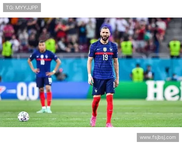 凯恩与本泽马：全能前锋战术角色与技术全面性对比分析