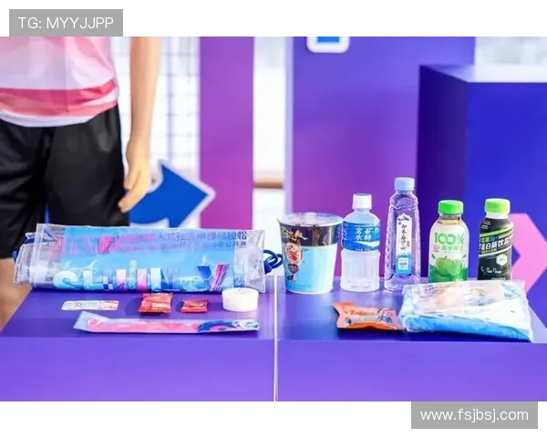 仲满家的冰箱里塞满了能量胶，连饮料都按训练时段分好类